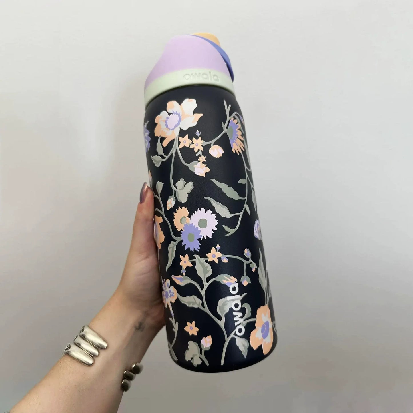 Movessira® Insulated Stainless Steel Water Bottle with Straw-32oz