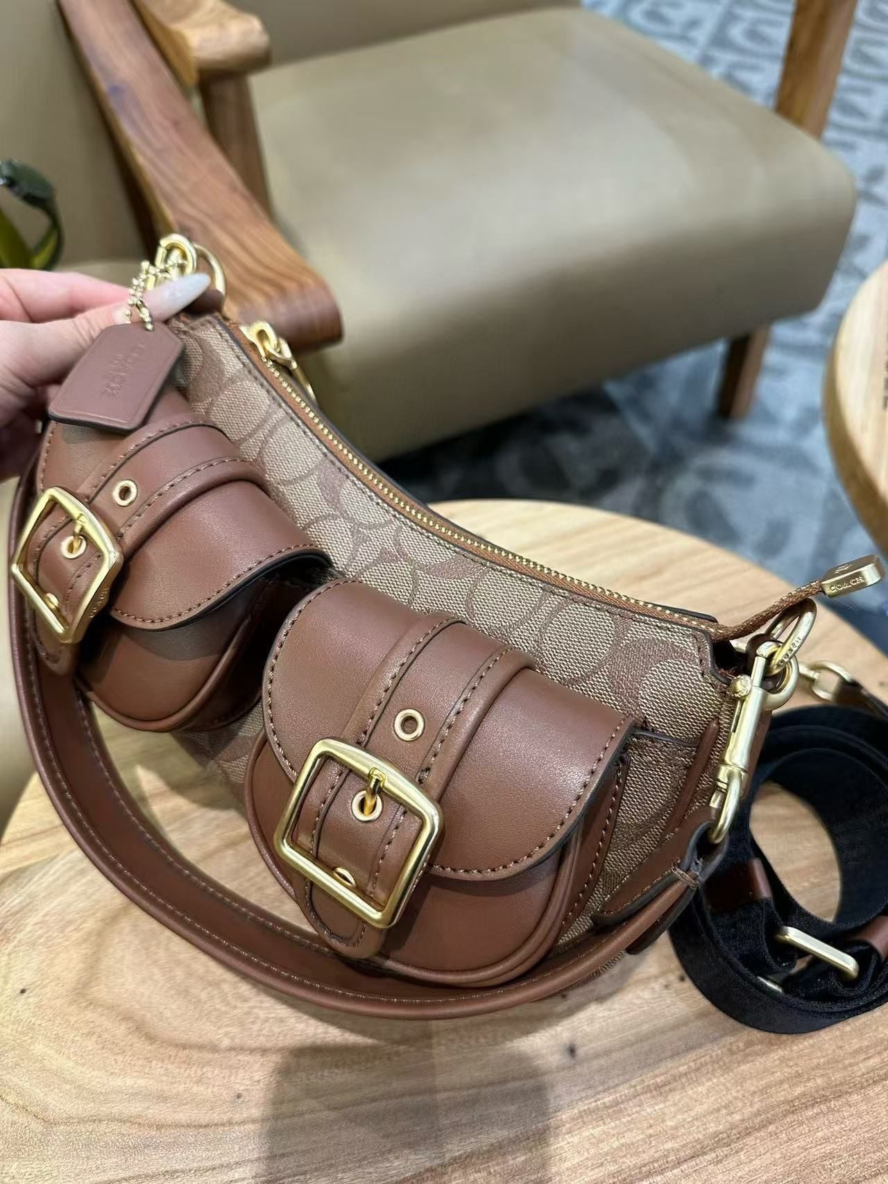 Movessira Ashton Baguette