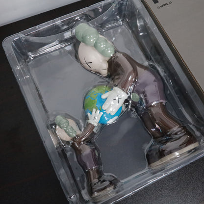 Figrhub®  the Earth Kaws The Promise